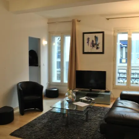 A Une Rue Du Palais 3 Bodpre888 Apartman *